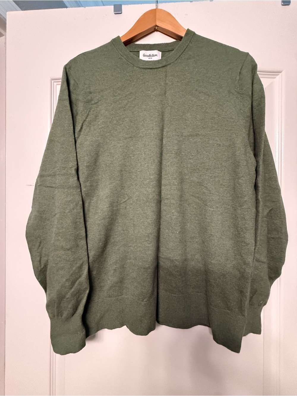 Goodfellow Crewneck Sweater M Olive Green Casual Minimalist Normcore - Picture 5 of 6